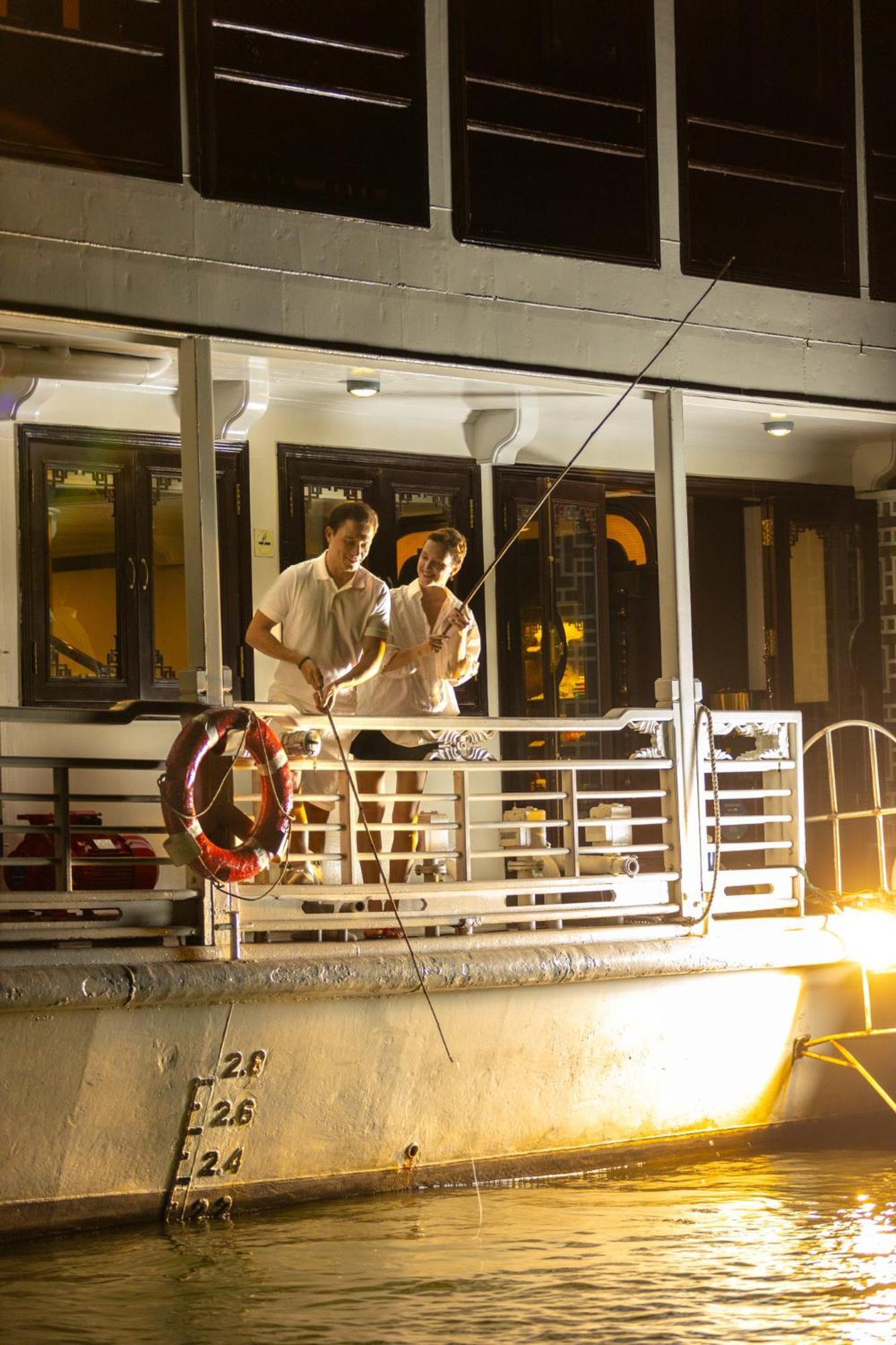 The Au Co Cruise - Managed By Bhaya Cruise Ξενοδοχείο Χα Λονγκ Εξωτερικό φωτογραφία