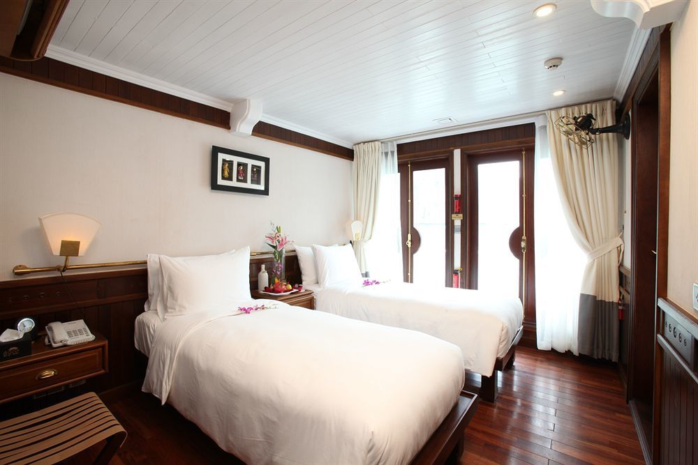 The Au Co Cruise - Managed By Bhaya Cruise Ξενοδοχείο Χα Λονγκ Εξωτερικό φωτογραφία
